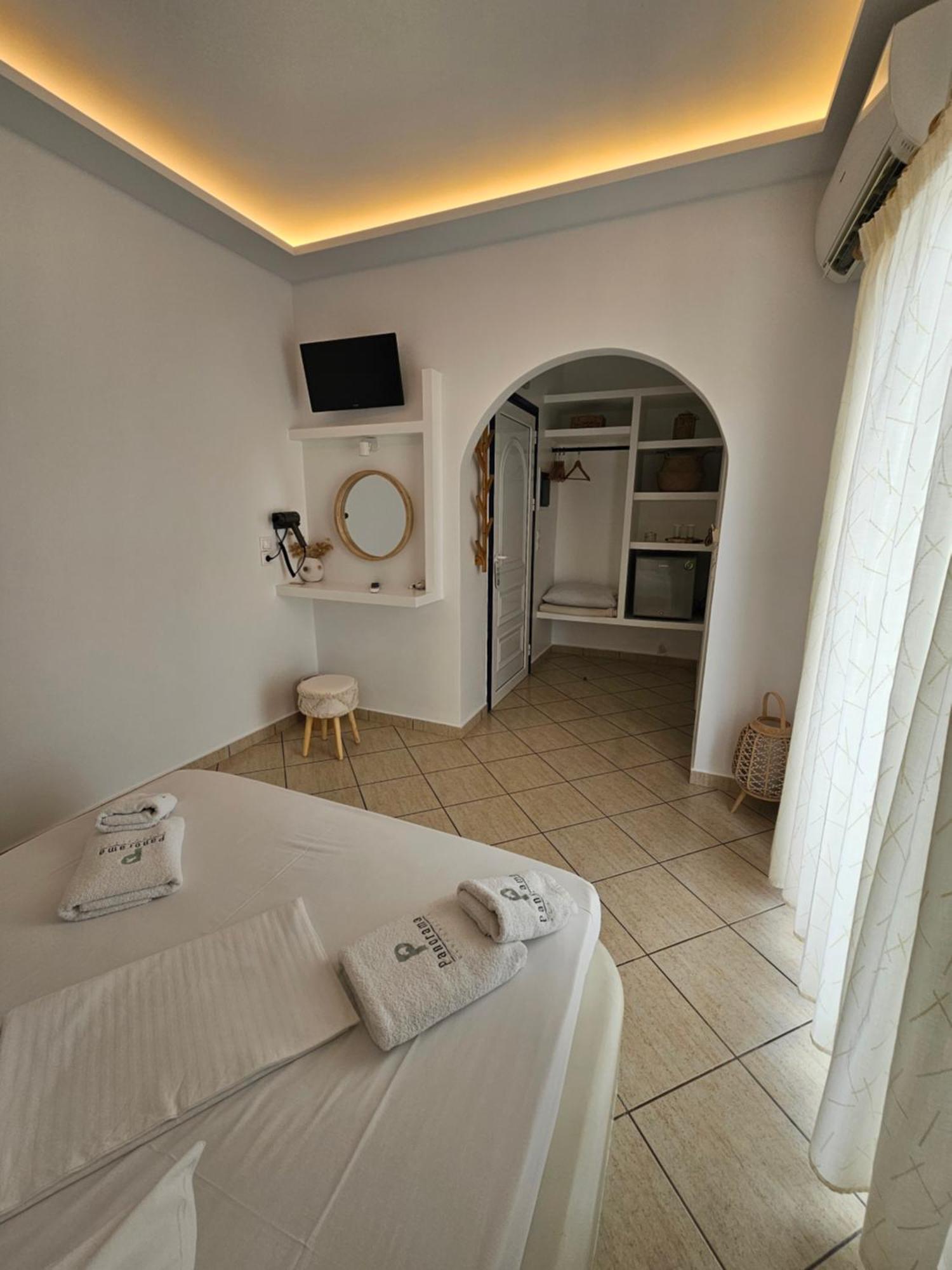 Panorama Elafonisos Hotel ภายนอก รูปภาพ