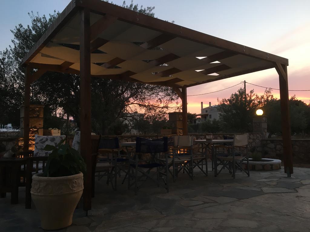 Panorama Elafonisos Hotel ภายนอก รูปภาพ
