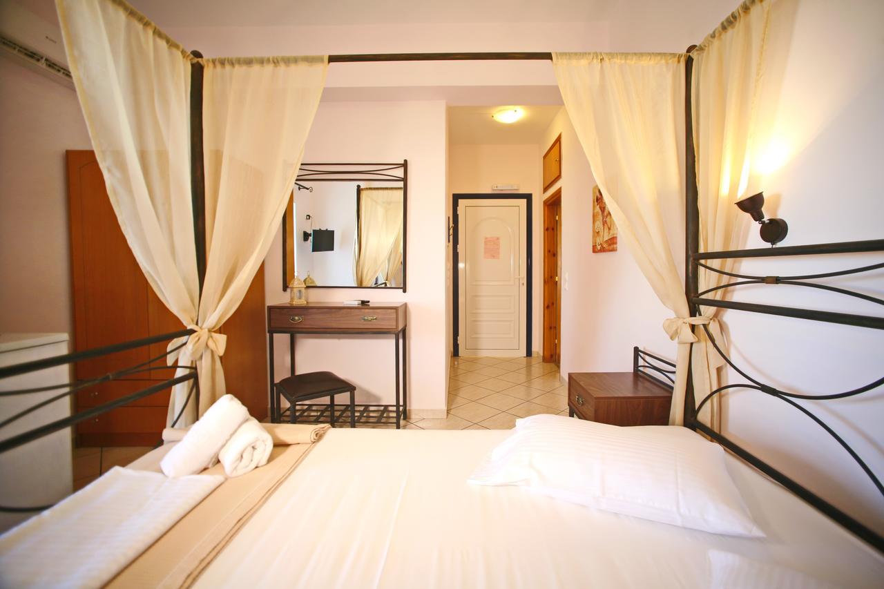 Panorama Elafonisos Hotel ภายนอก รูปภาพ