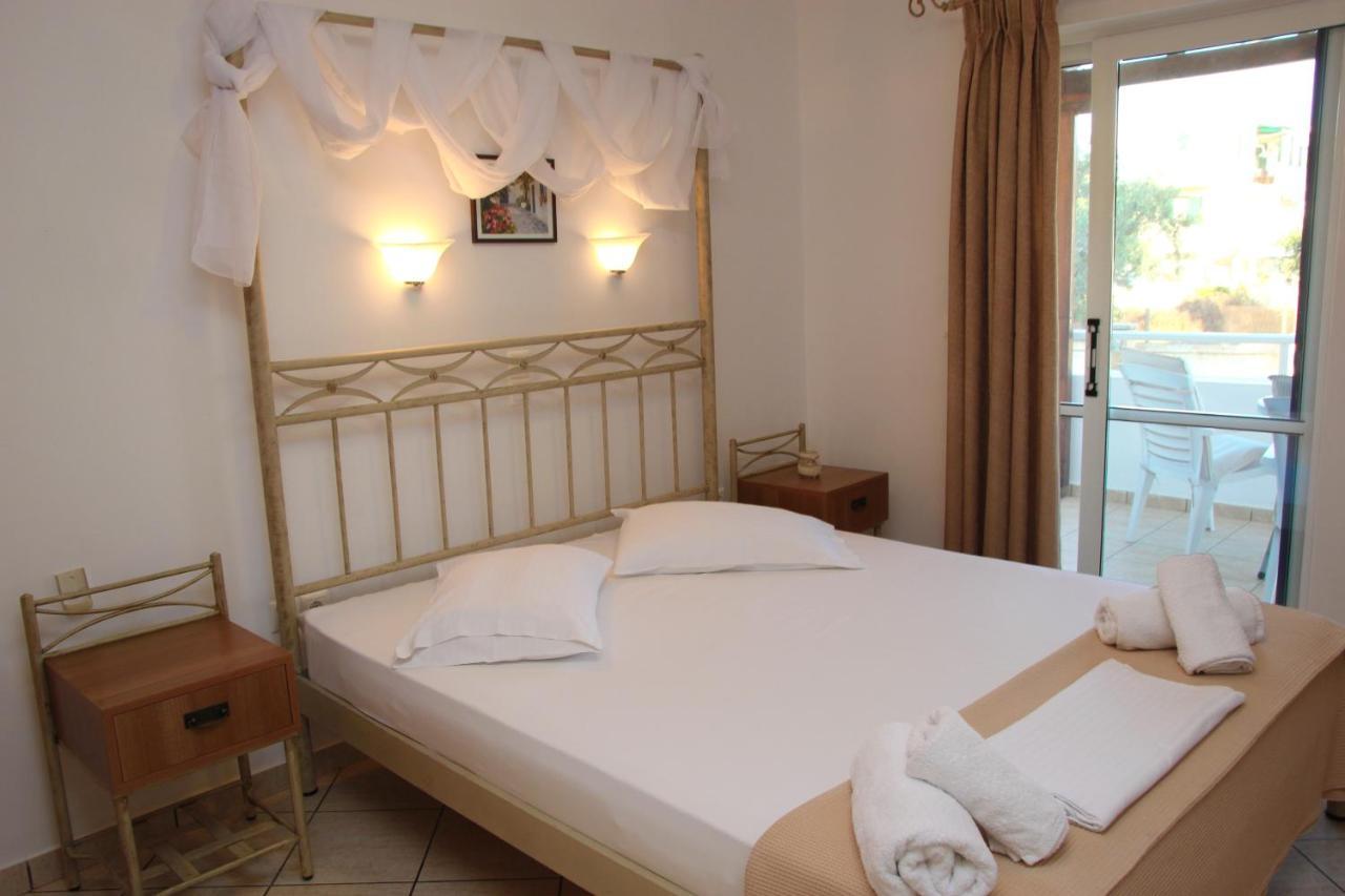 Panorama Elafonisos Hotel ภายนอก รูปภาพ